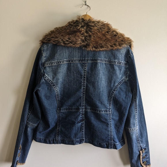 90's jean jacket with fur collar - Picture 2 of 5